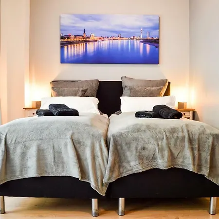 Centerapartments Tonhallenstraße Aparthotel 4*
