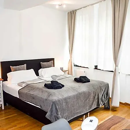 Centerapartments Tonhallenstrasse מלון דירות 4*