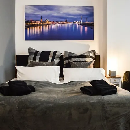 Centerapartments Tonhallenstrasse アパートホテル デュッセルドルフ